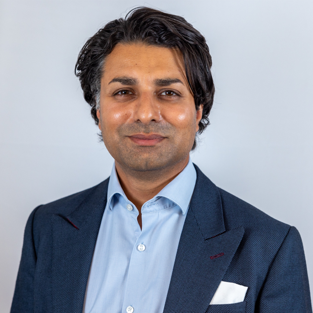 harp sohal - The Management Team
