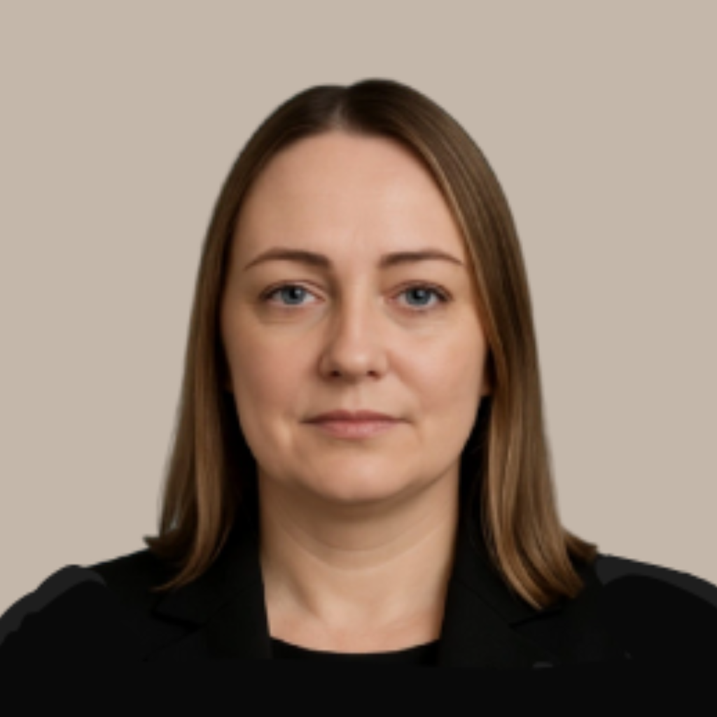 sian morley headshot 1024x1024 1 - The Management Team
